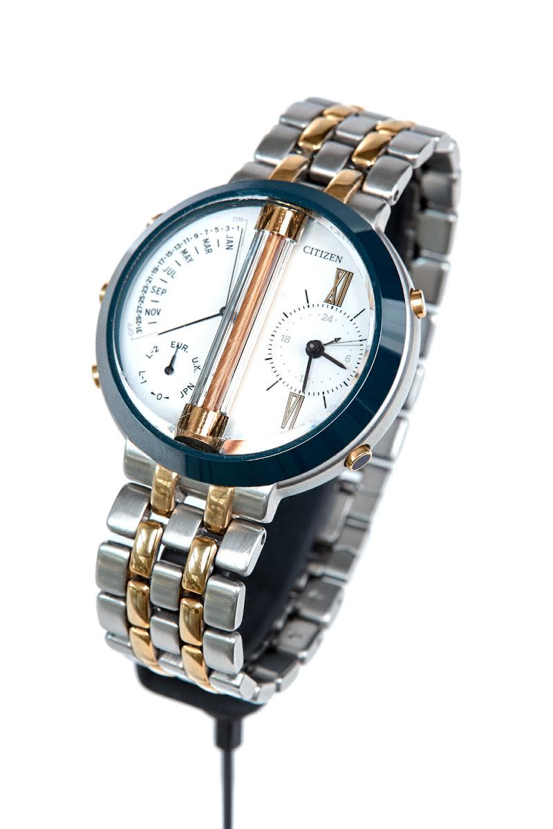 CITIZEN radio-controlled wristwatch (MIH VII-524)