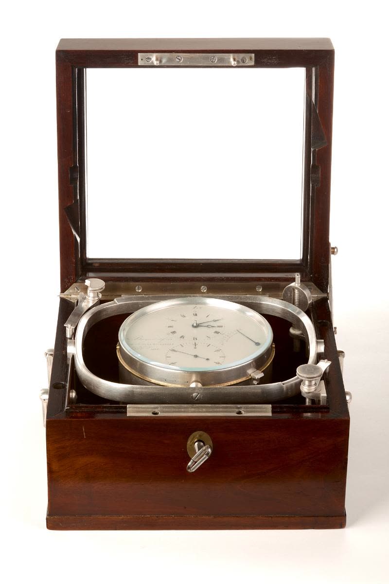 Marine chronometer (MIH IV-81)