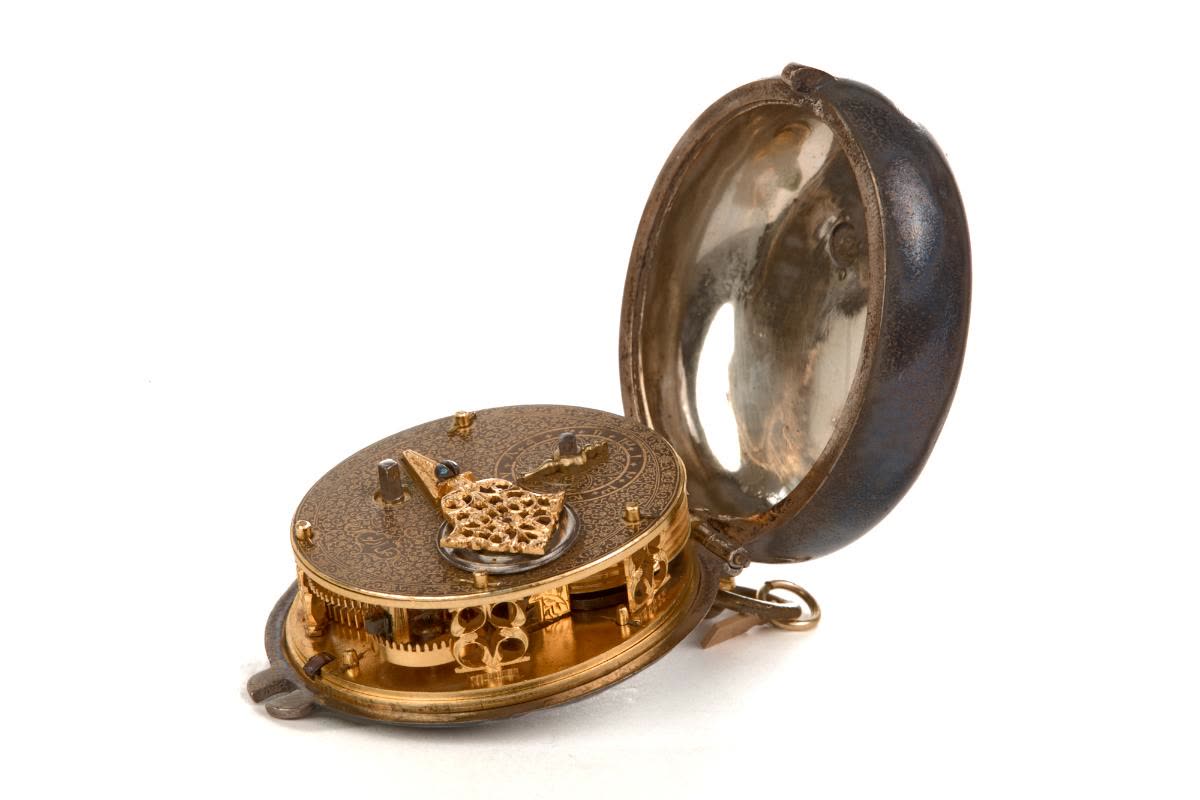 Oval watch intended for the Turkish market, to be worn as a pendant (sautoir) (MIH I-555)