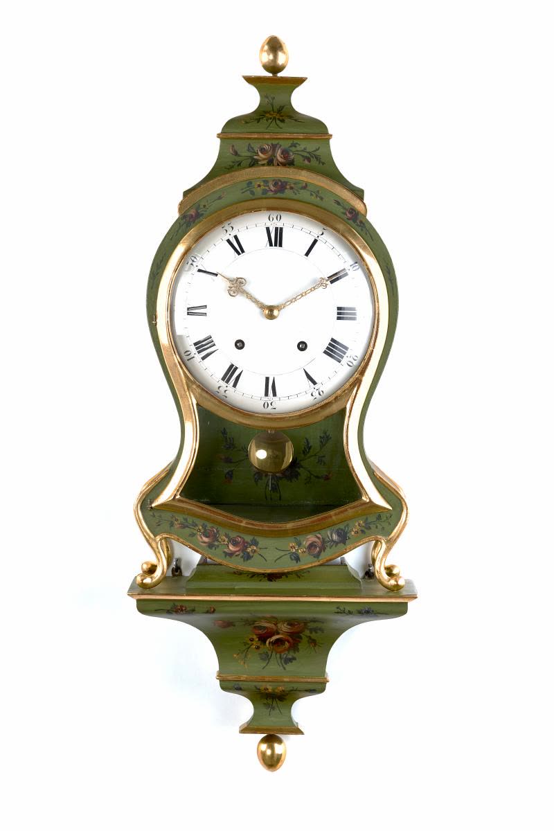 Neuchâtel pendulum clock in Louis XVI style, medium model (MIH IV-23)