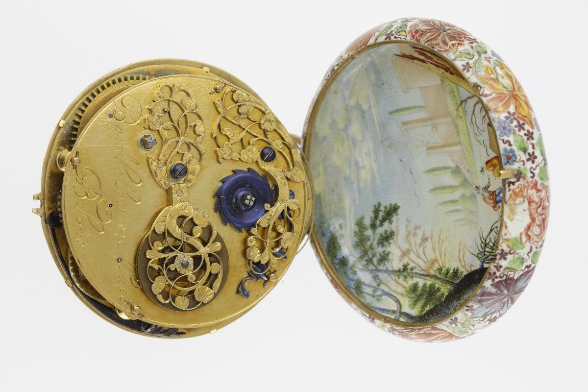 Round enamelled watch, 1620-1640 (MIH I-10)