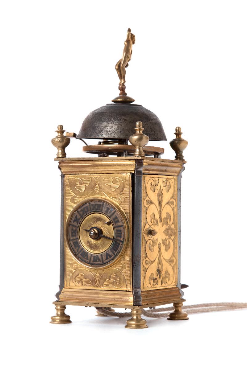 Wall clock with striking mechanism and alarm (MIH IV-45)