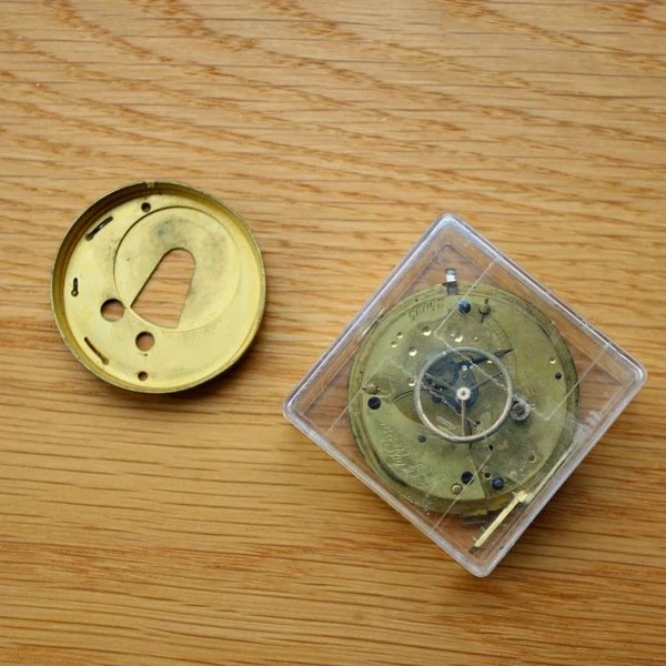 Movement plate and cuvette attributed to H.J. Webb