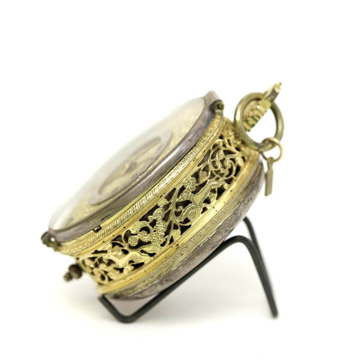 Montre ovale à sonnerie (MIH I-500)