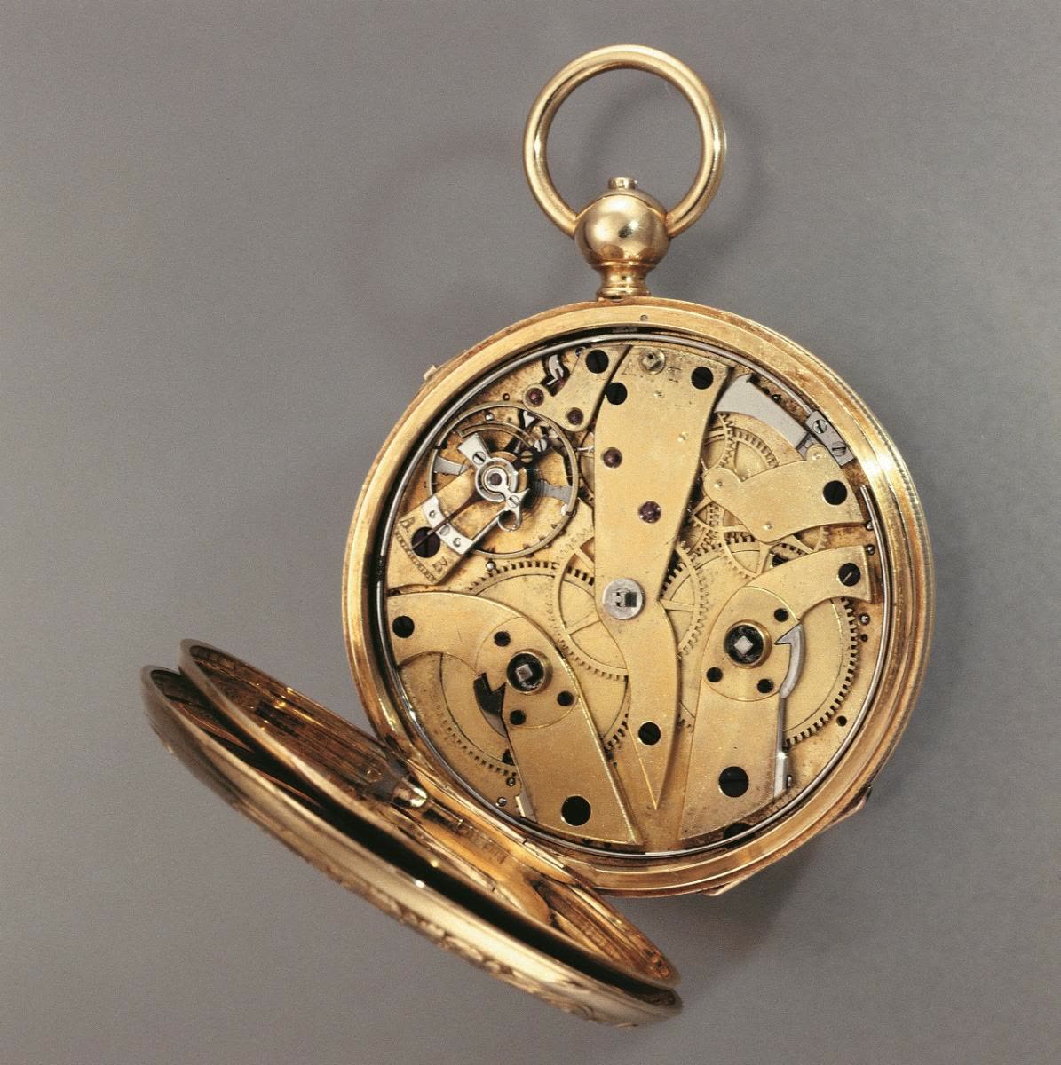 Round engraved watch (MIH I-168)