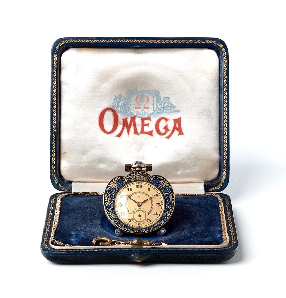 Gold pocket watch with black and blue champlevé enamels (MIH I-2515)