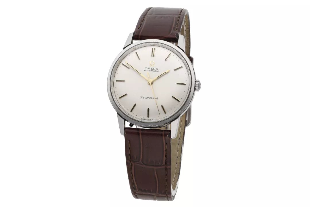 Front three-quarter view of the Omega Seamaster Ref. 165.002 automatic wristwatch on strap