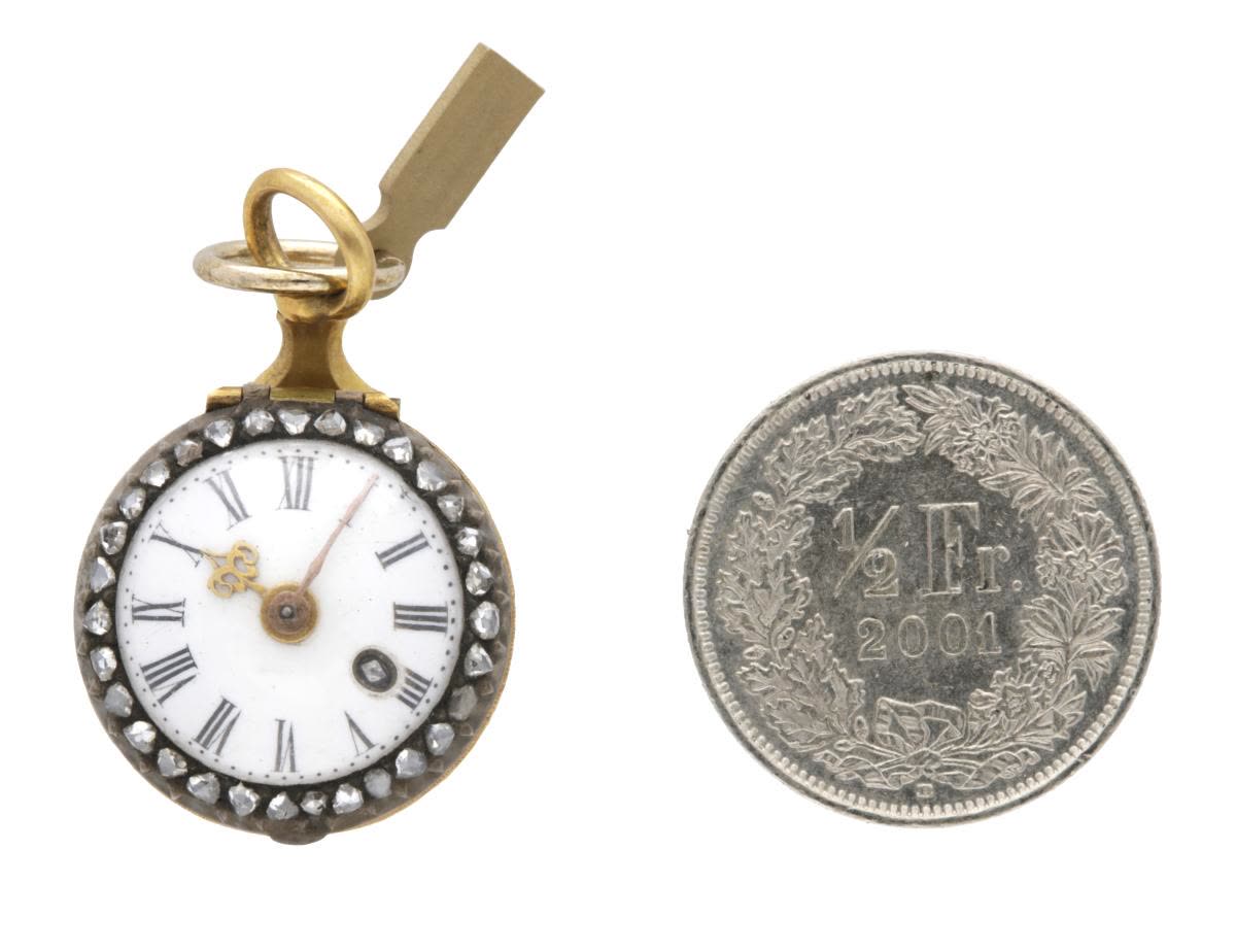 Montre minuscule (MIH I-1186)
