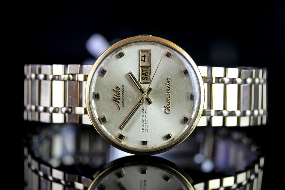 Mido Ocean Star Datoday Commander wristwatch with day-date display