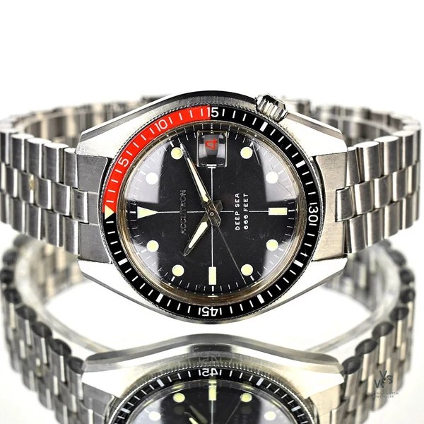 Bulova Accutron Deep Sea Devil Diver 666ft wristwatch on stainless steel bracelet, front view