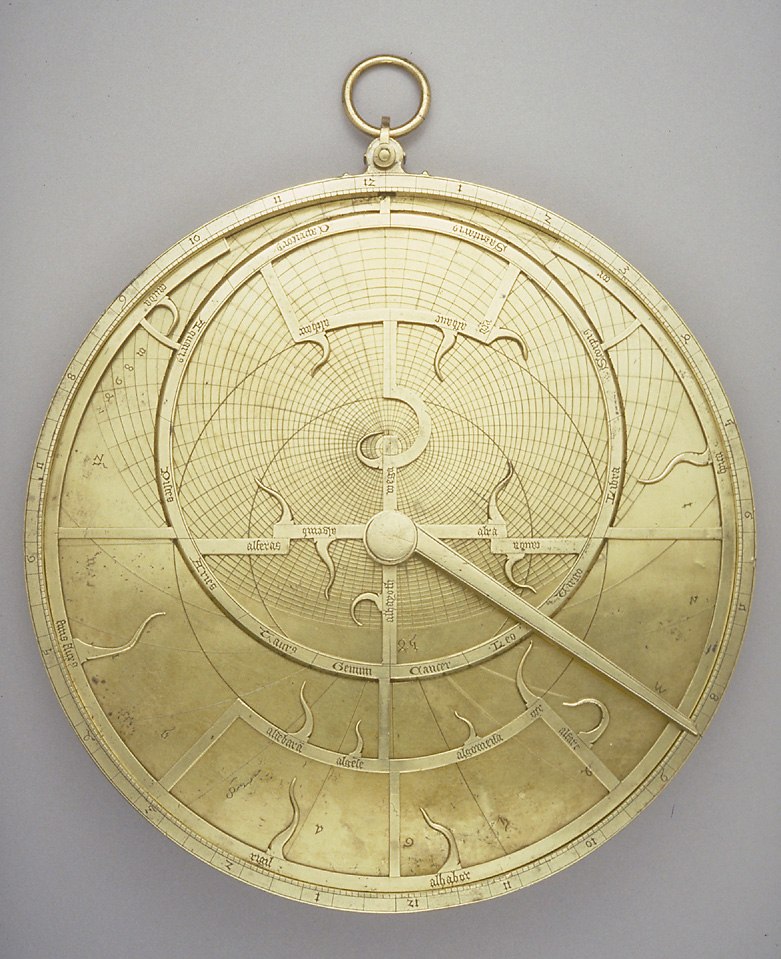 Front view of the unsigned Gothic astrolabe, showing the rete and the 24-hour scale on the rim.