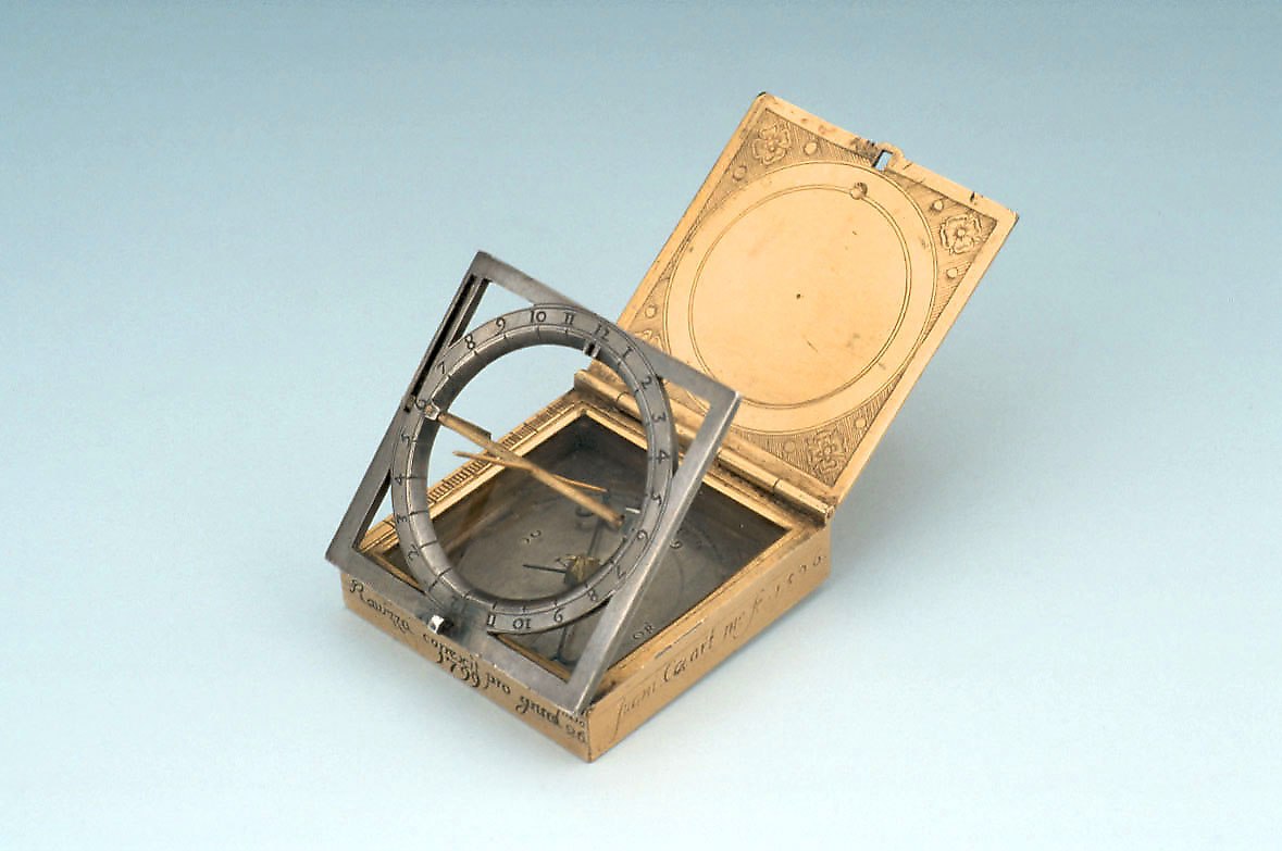 Equinoctial dial in gilt brass and silver, signed by Juan Cocart and dated 1596.