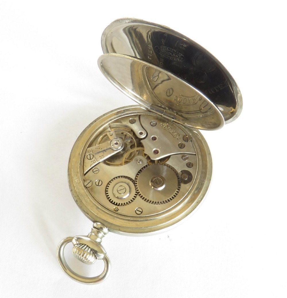 Movement view of the Doxa pocket watch with cuvette and case back open