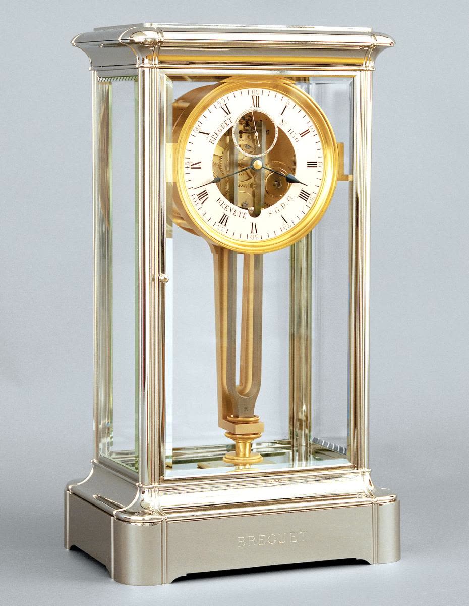The nickel-plated metal case has glass on all four sides (MIH IV-337)