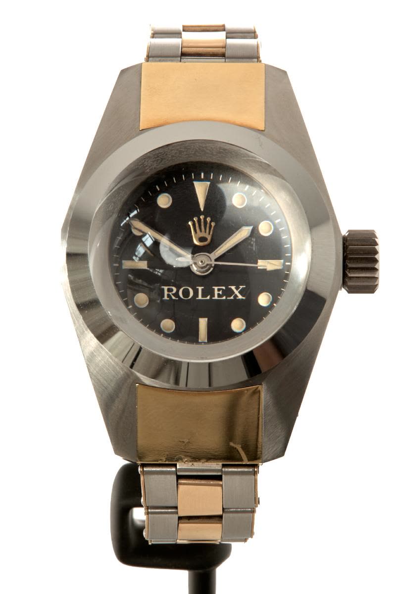 Montre-bracelet étanche automatique (MIH I-554)