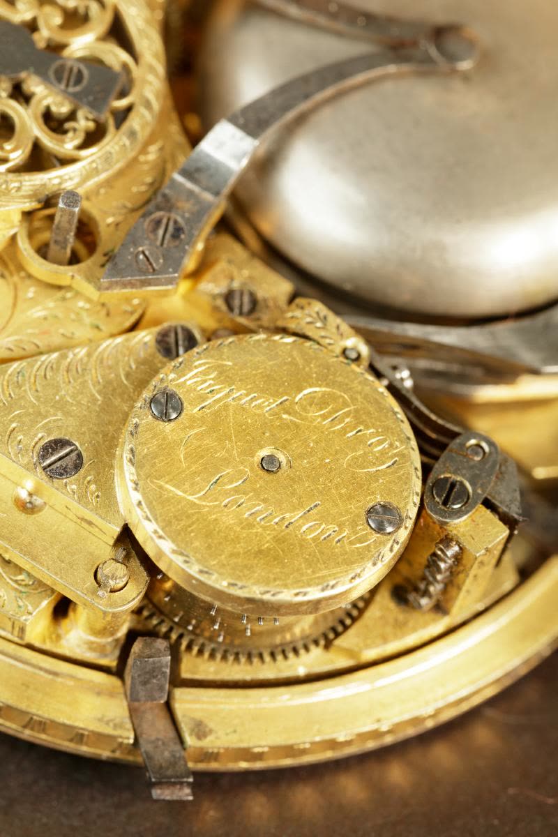 Montre ronde à sonnerie (MIH I-101)