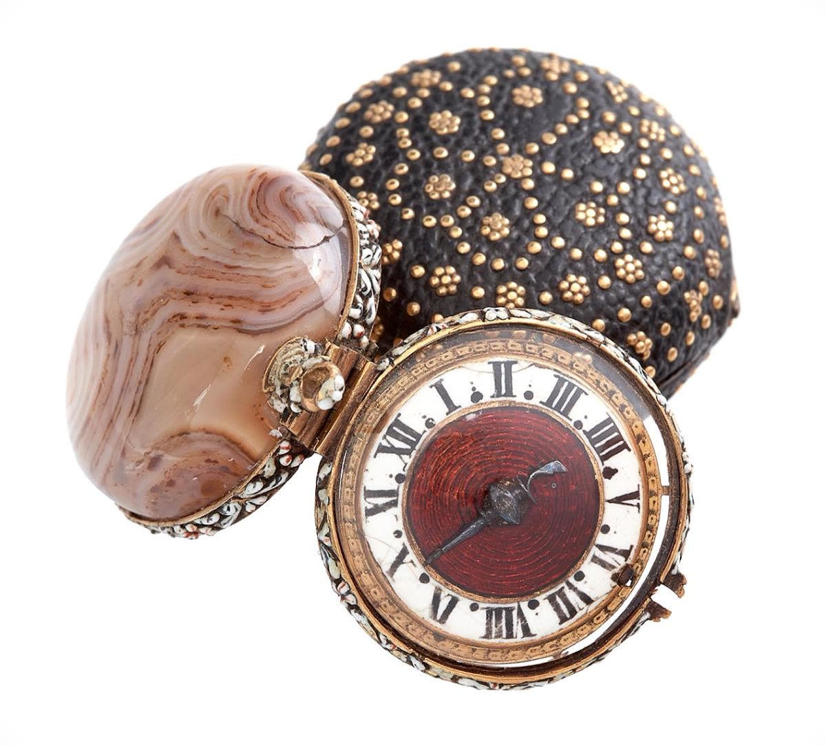 Pair case watch (MIH I-487)
