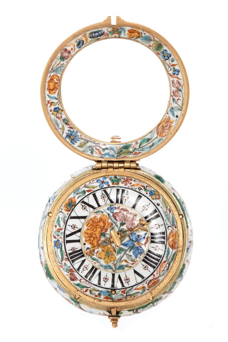 Round enamelled watch (MIH I-1331)