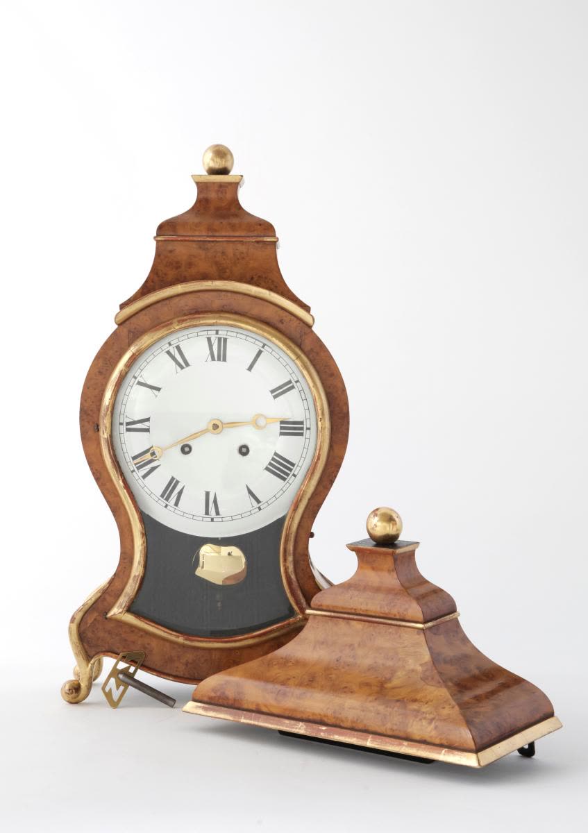 Pendule neuchâteloise Zénith, modèle Grande Louis XIV (MIH IV-1141)