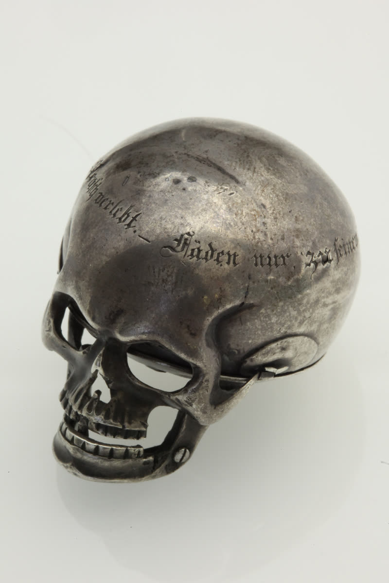 Montre "tête de mort" (MIH I-2)