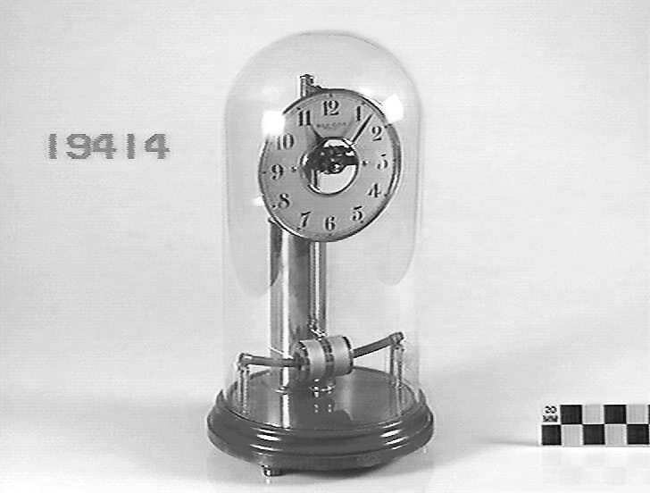 Bulle Electric Clock under a glass dome, circa 1925.