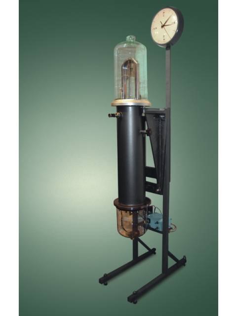Overall view of the AchF-3 master pendulum regulator assembly on its stand with attached secondary dial
