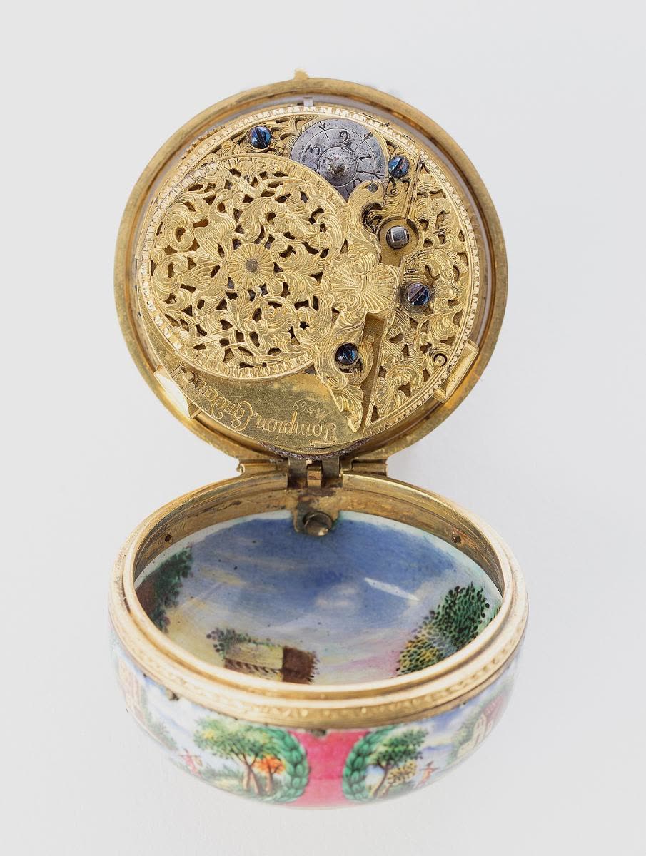 Round enamelled watch (MIH I-397)