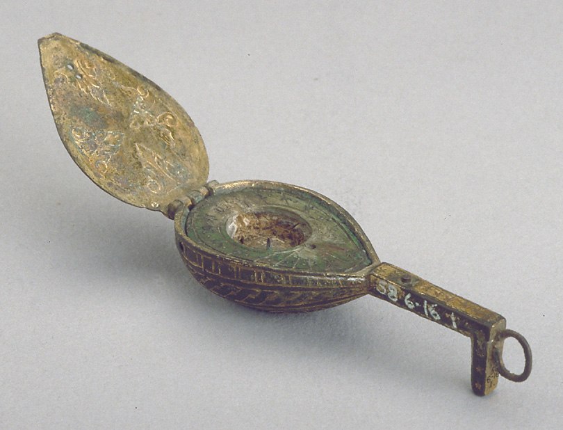 Horizontal Lute-form dial, unsigned, Nuremberg, circa 1600.