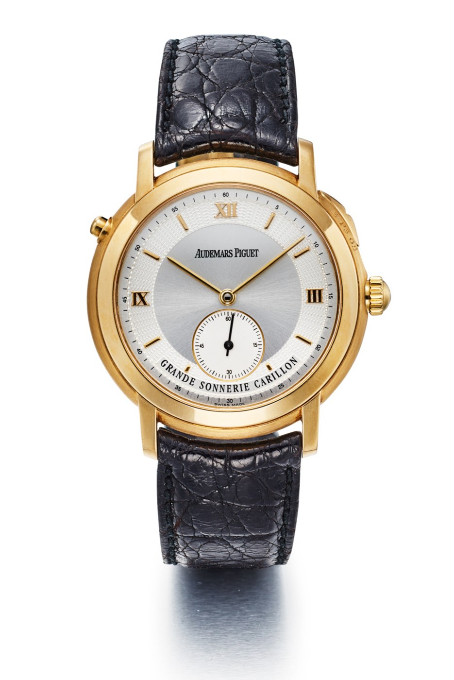 Front view of the Audemars Piguet Grande Sonnerie Carillon reference 25936 BA in 18K yellow gold.
