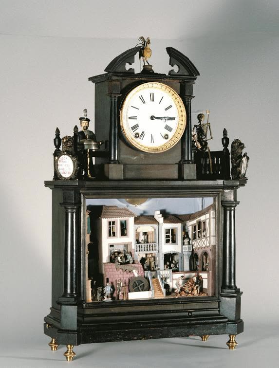 Table clock with automata (MIH IV-512)
